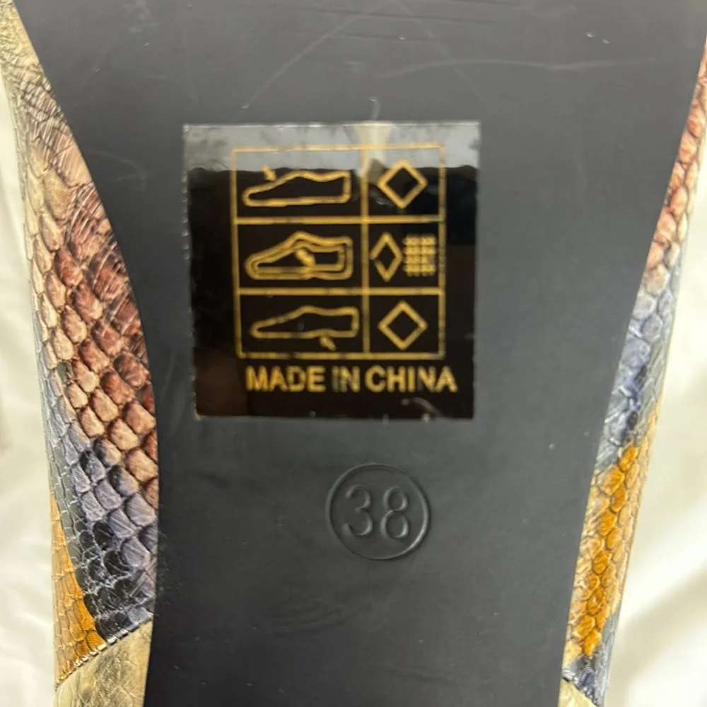 Snakeskin Colorful Pointed Toe Slip-On Sculptured Chunky Heel Ankle Booties - Picture 8 of 10